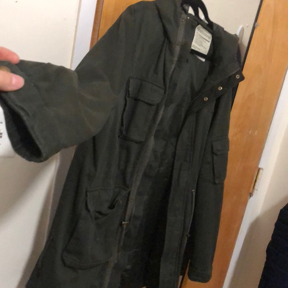 H&M trench coat - Picture 3 of 3